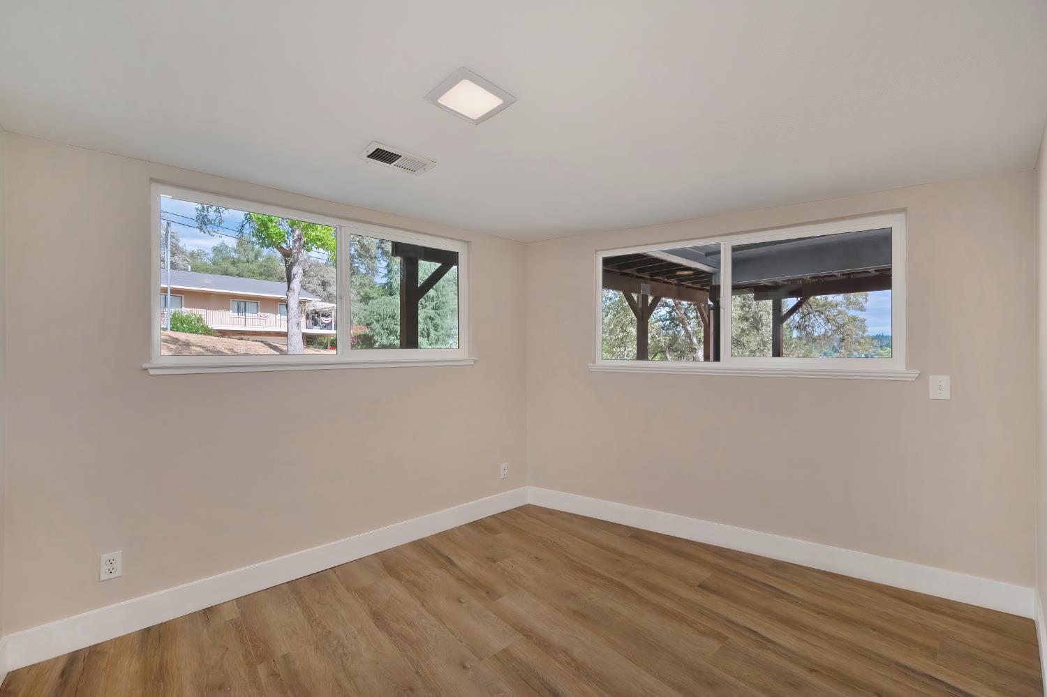 11667 Torrey Pines Drive