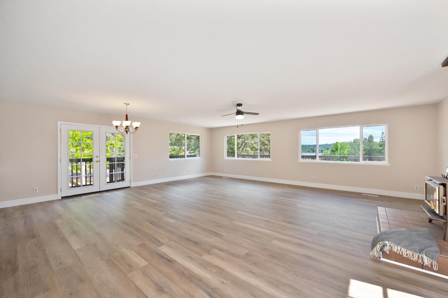 11667 Torrey Pines Drive