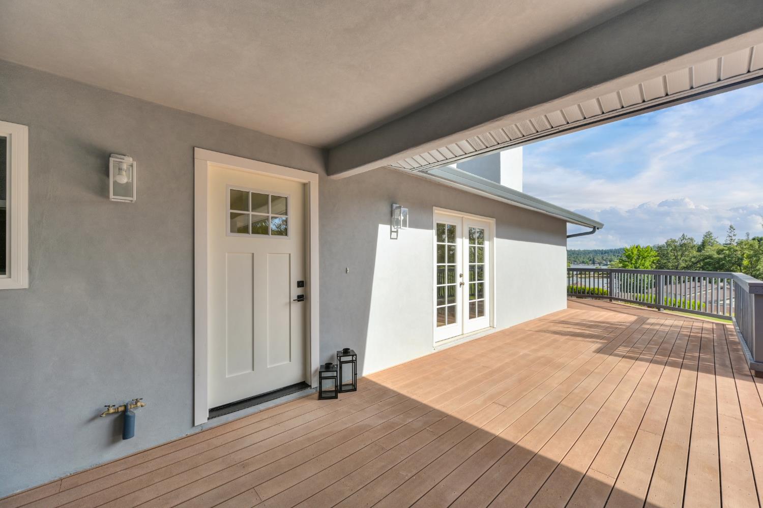 11667 Torrey Pines Drive