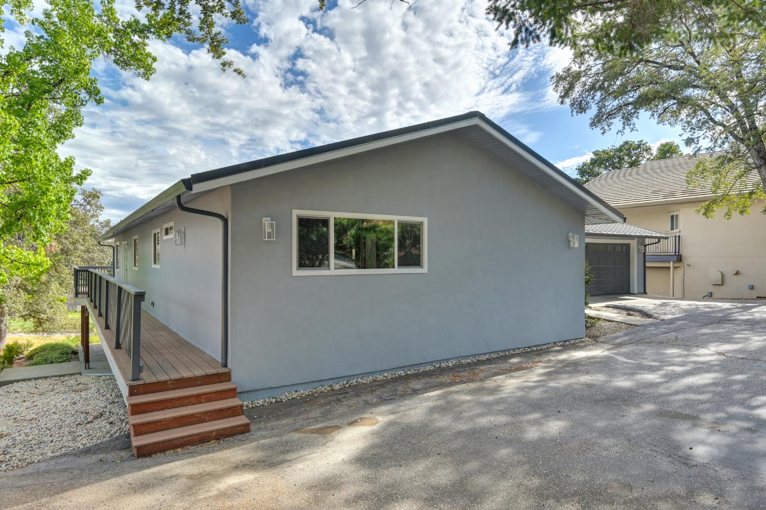 11667 Torrey Pines Drive