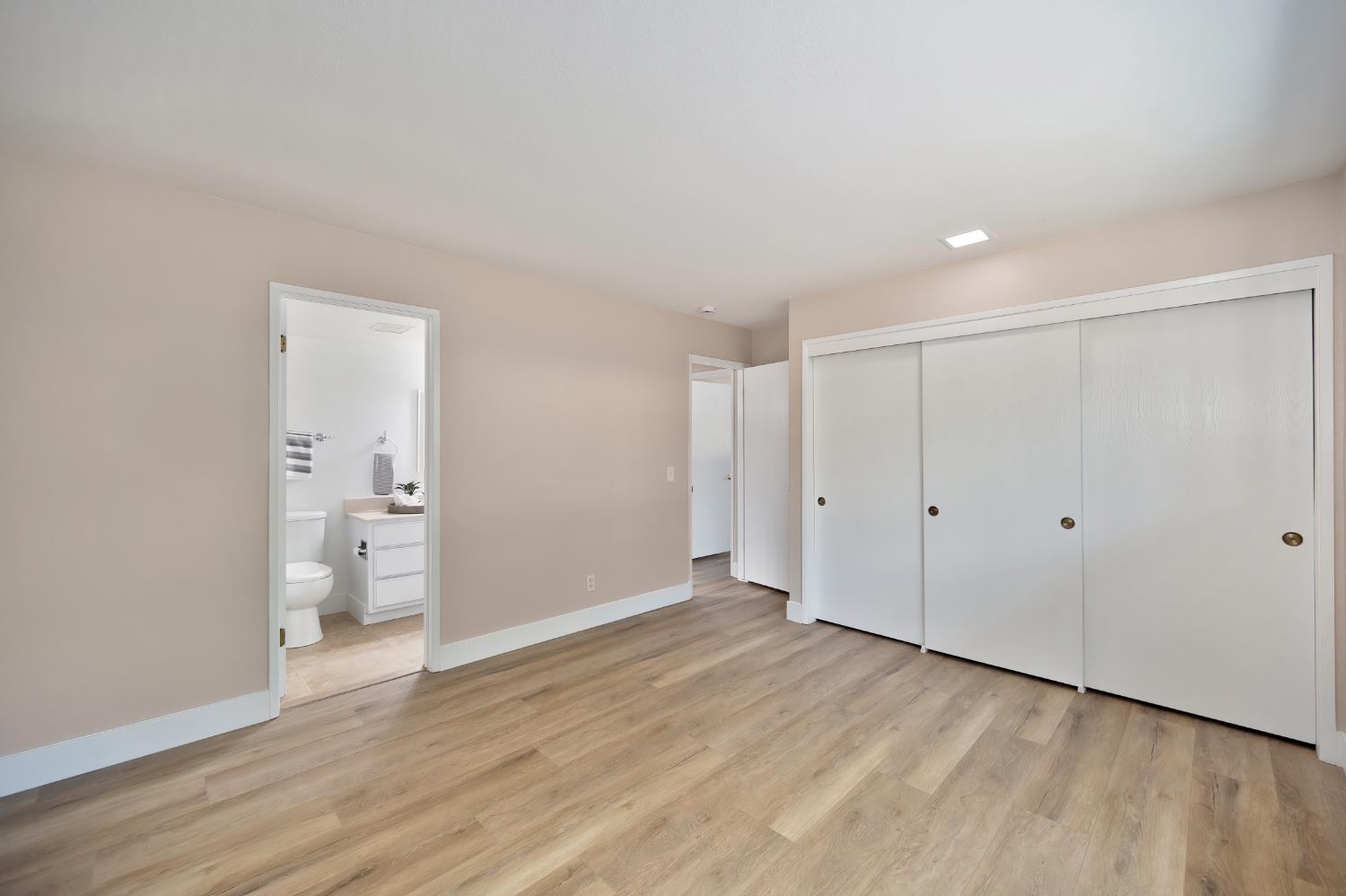 11667 Torrey Pines Drive