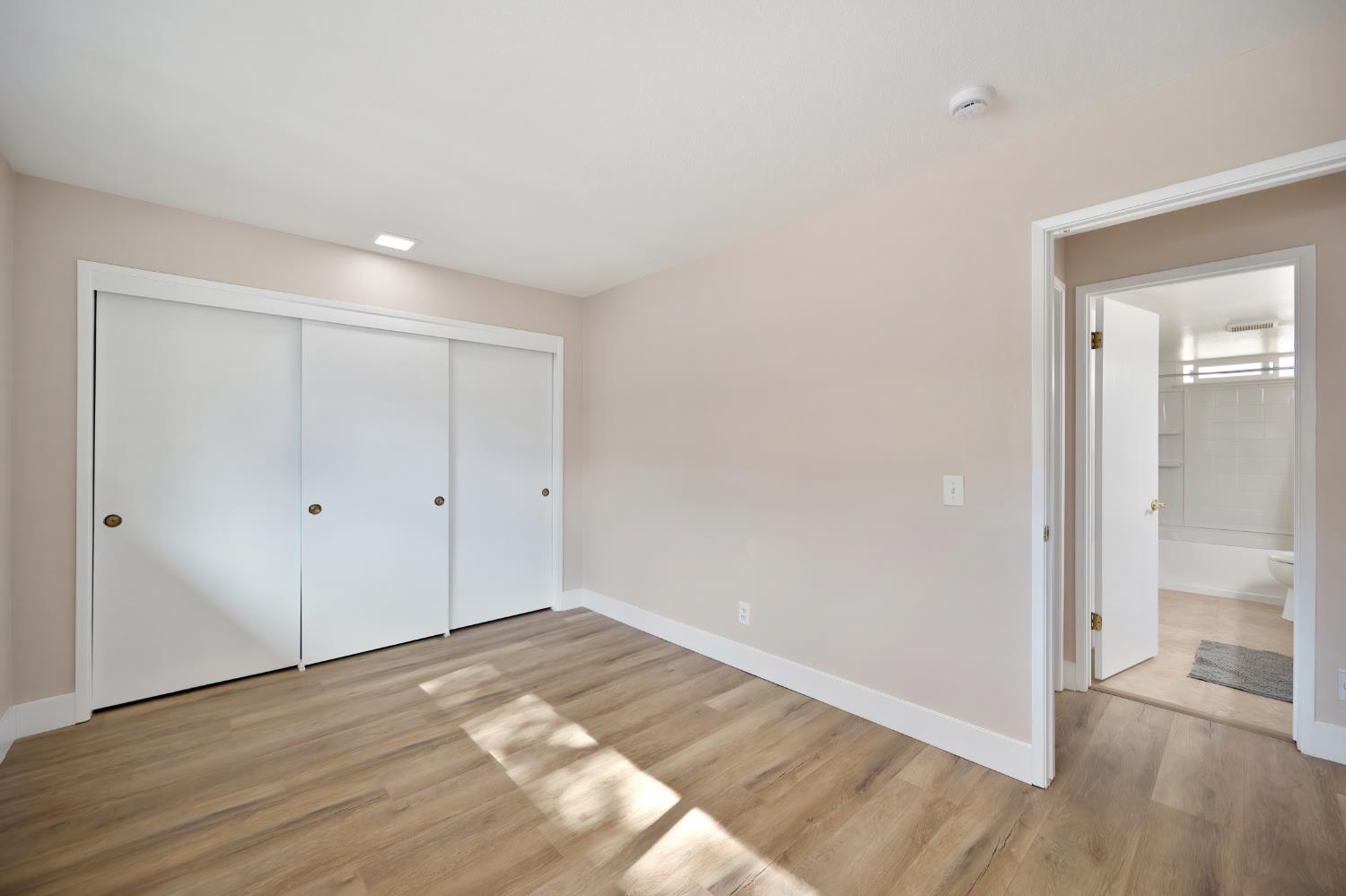 11667 Torrey Pines Drive