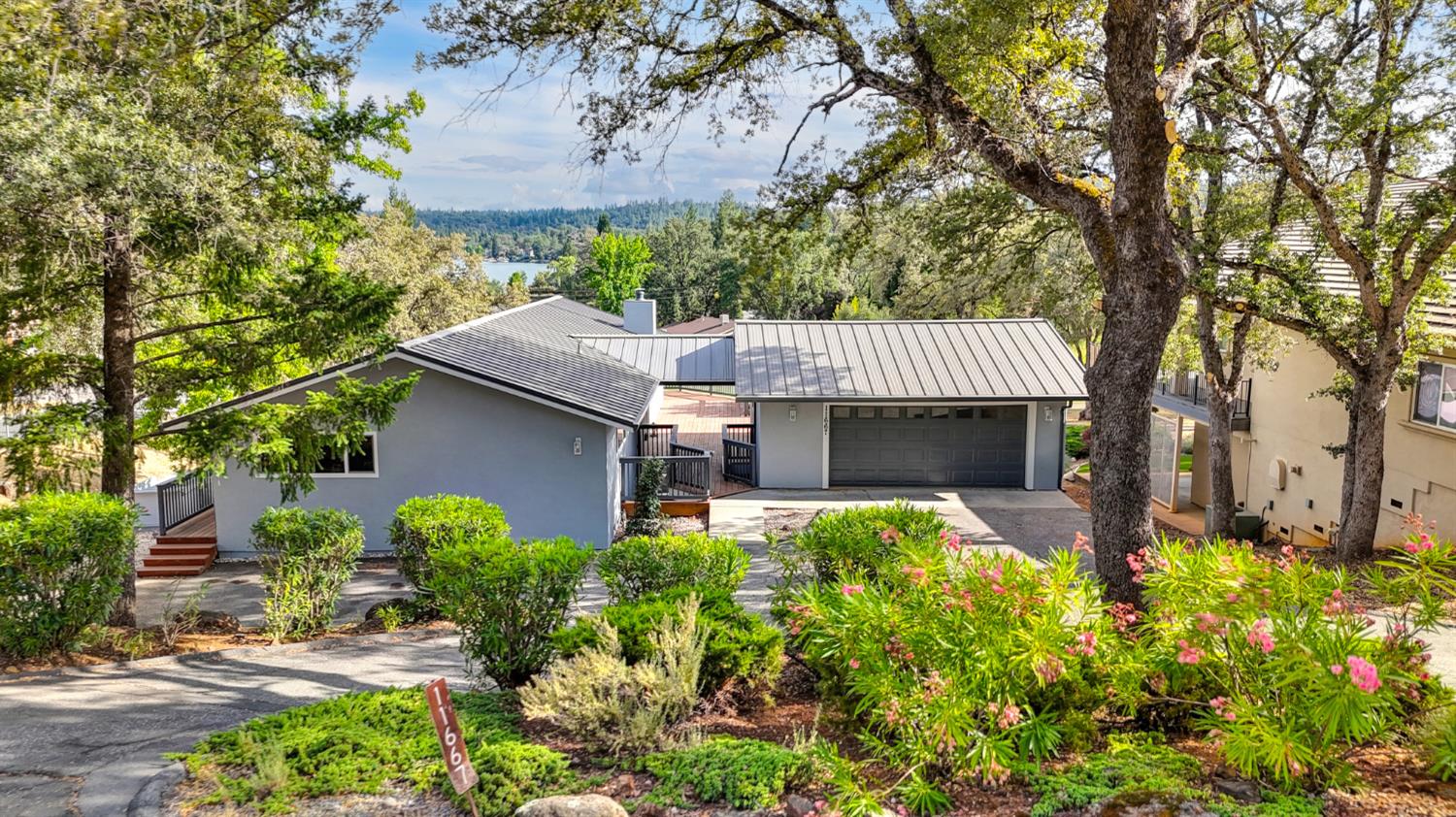 11667 Torrey Pines Drive