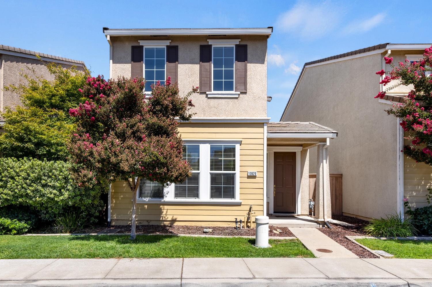 10929 Oakham Drive