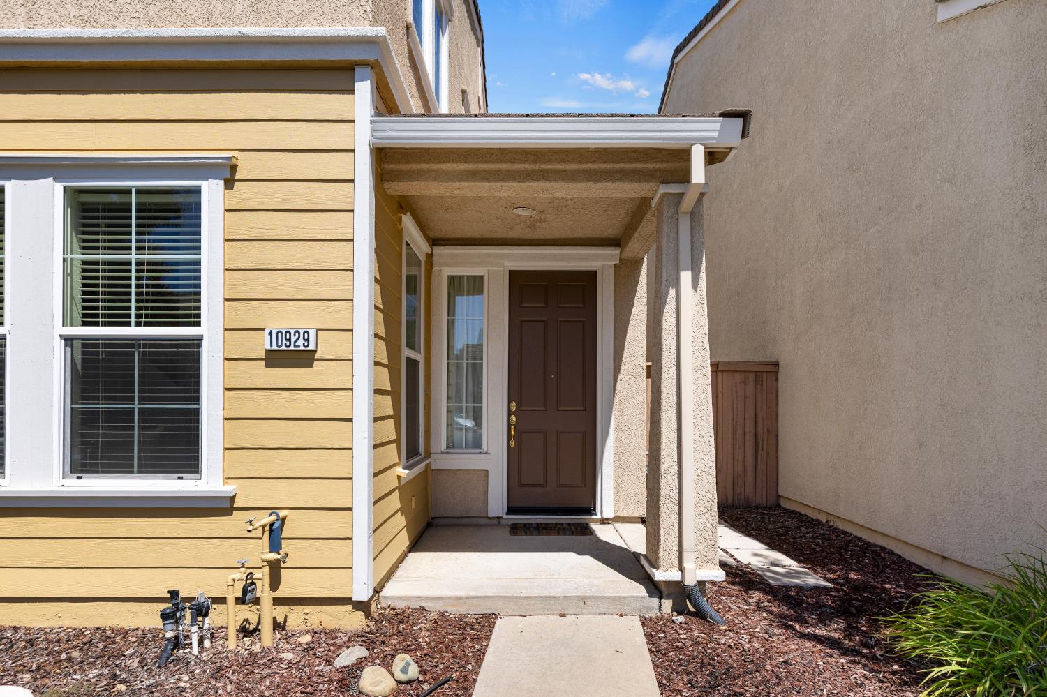 10929 Oakham Drive