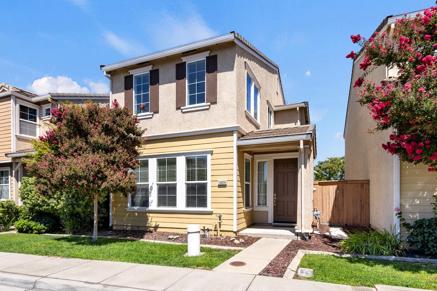10929 Oakham Drive