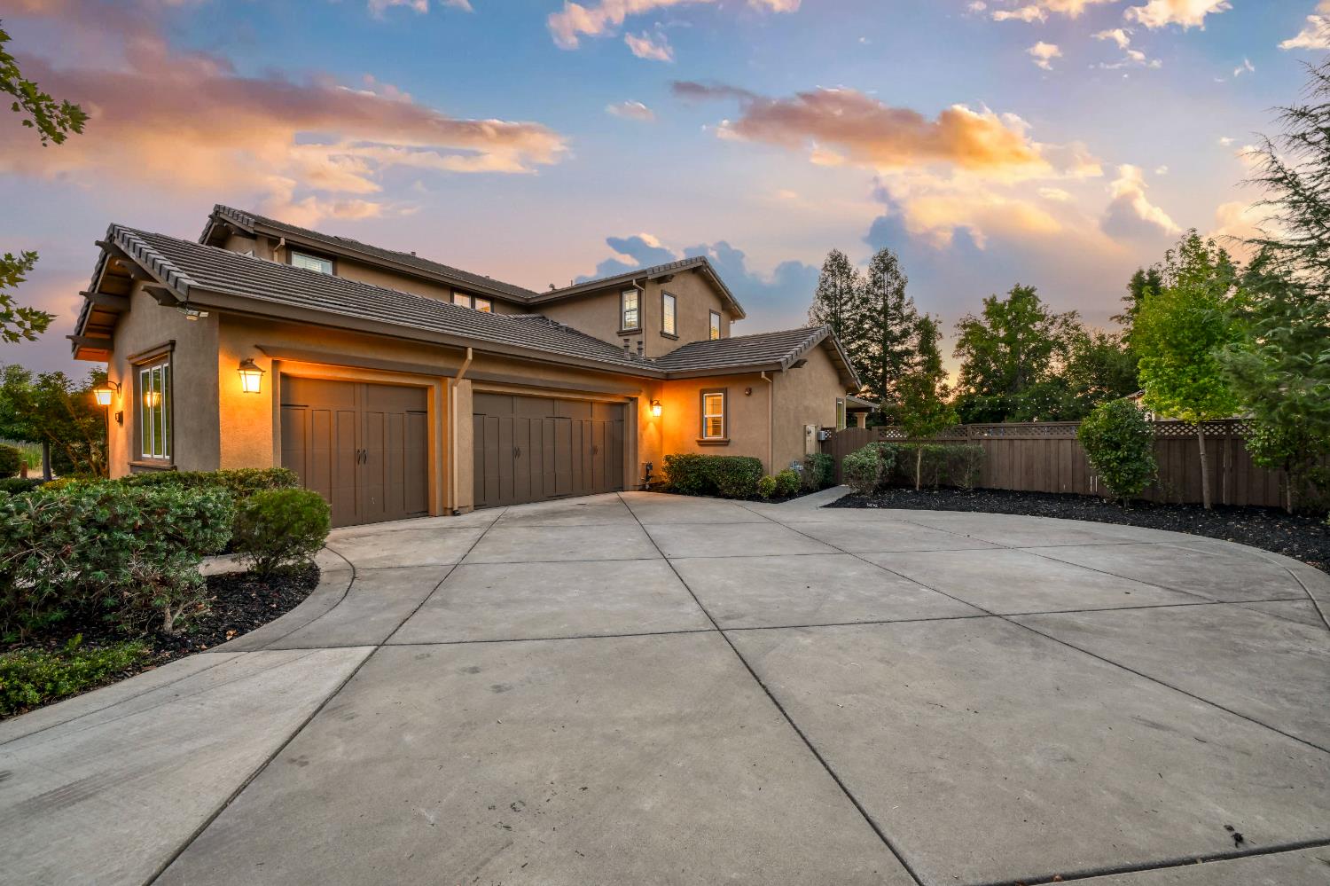 5145 Pastor Drive