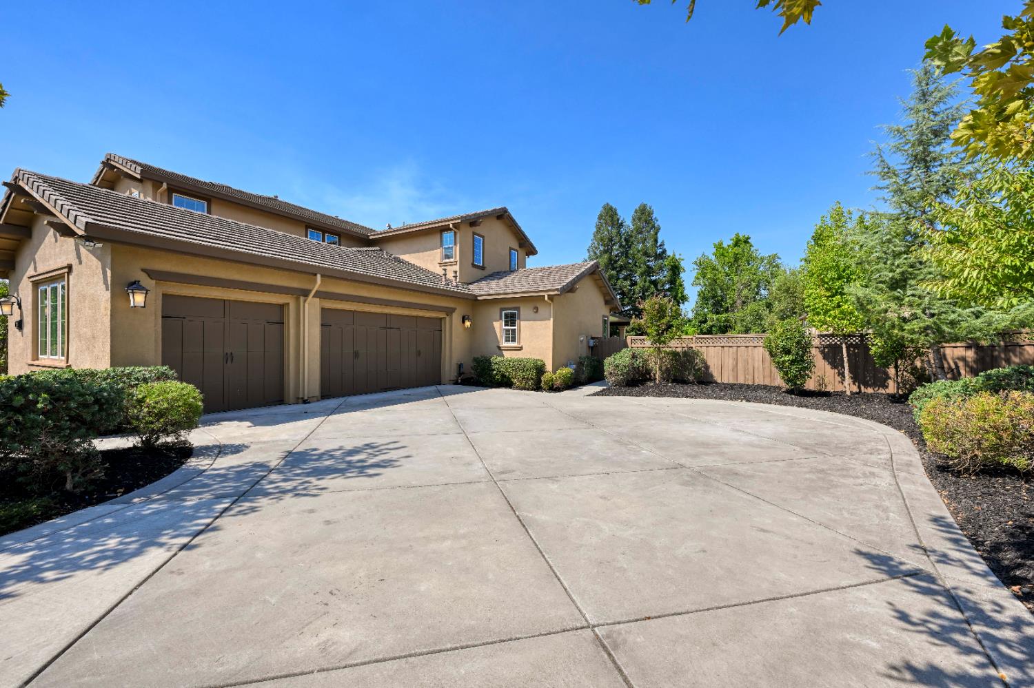 5145 Pastor Drive