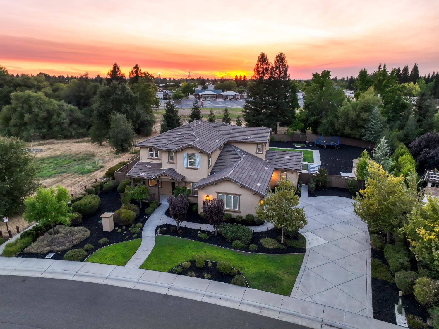 5145 Pastor Drive