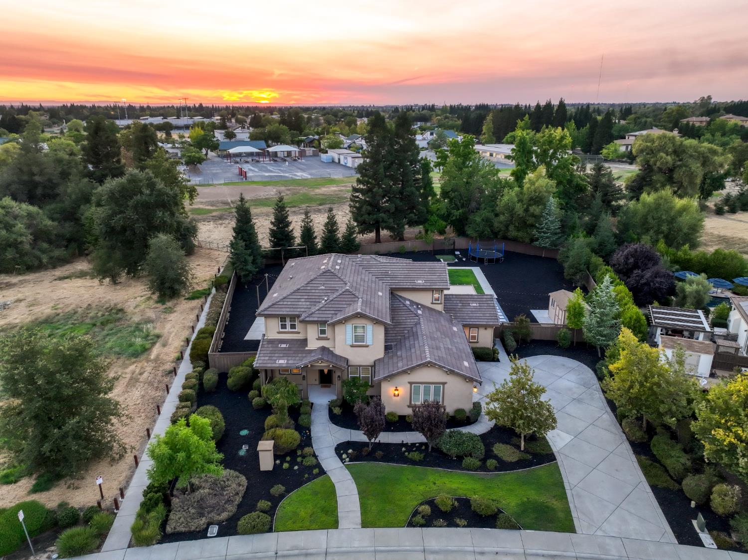 5145 Pastor Drive