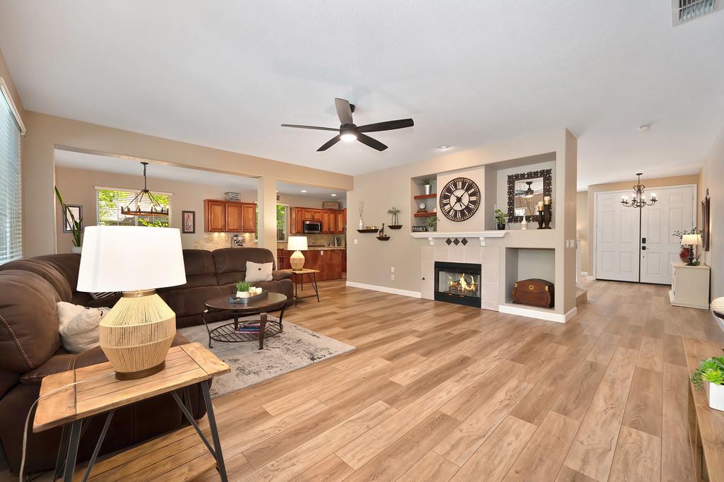 1038 Pintail Circle