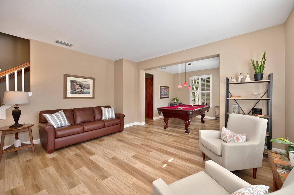 1038 Pintail Circle