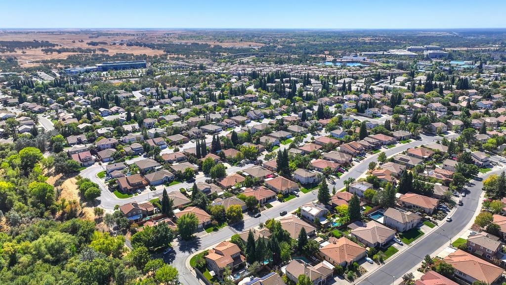 1038 Pintail Circle