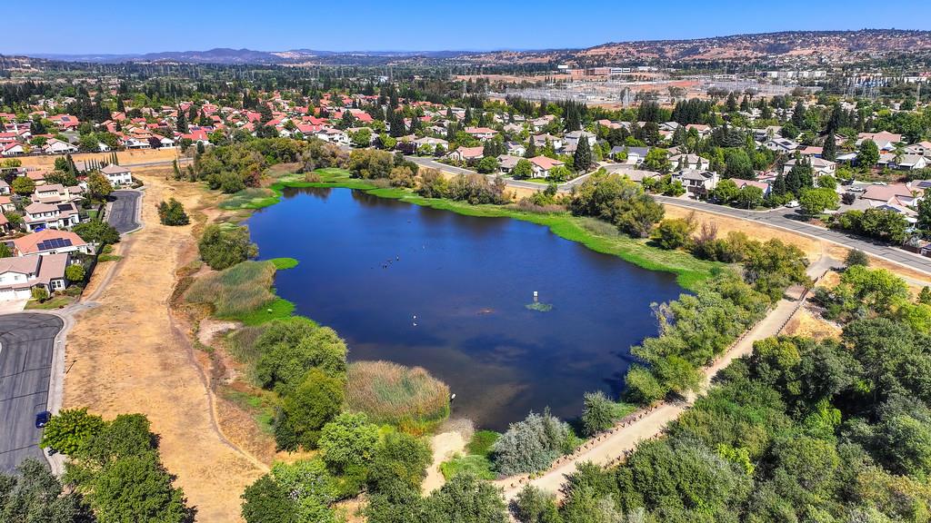 1038 Pintail Circle