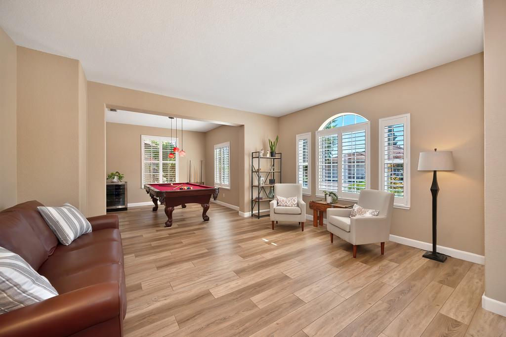 1038 Pintail Circle