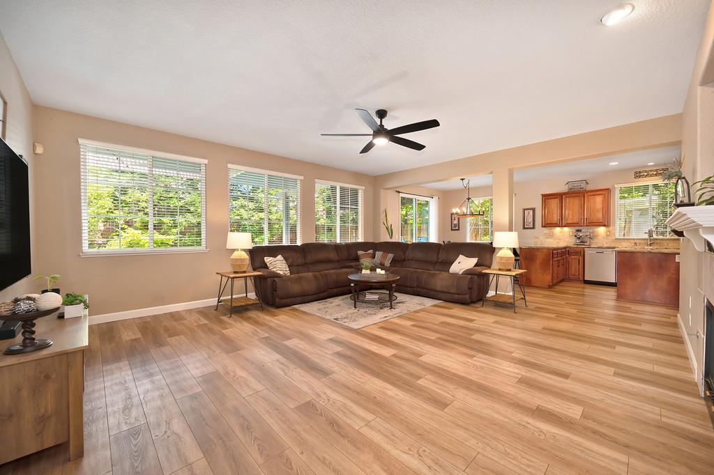 1038 Pintail Circle