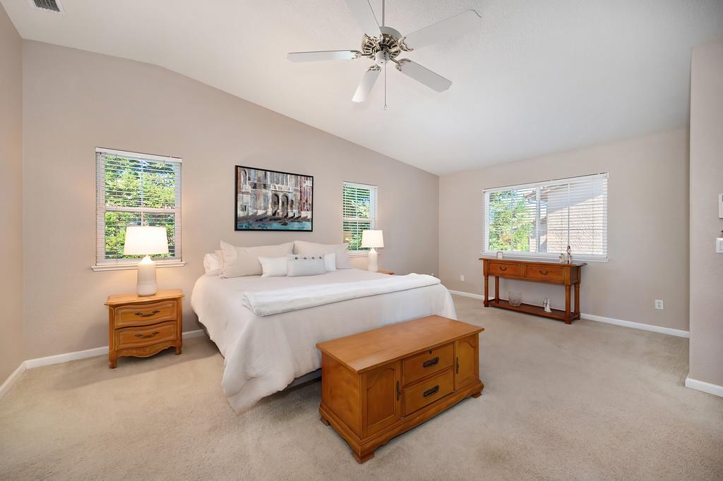 1038 Pintail Circle