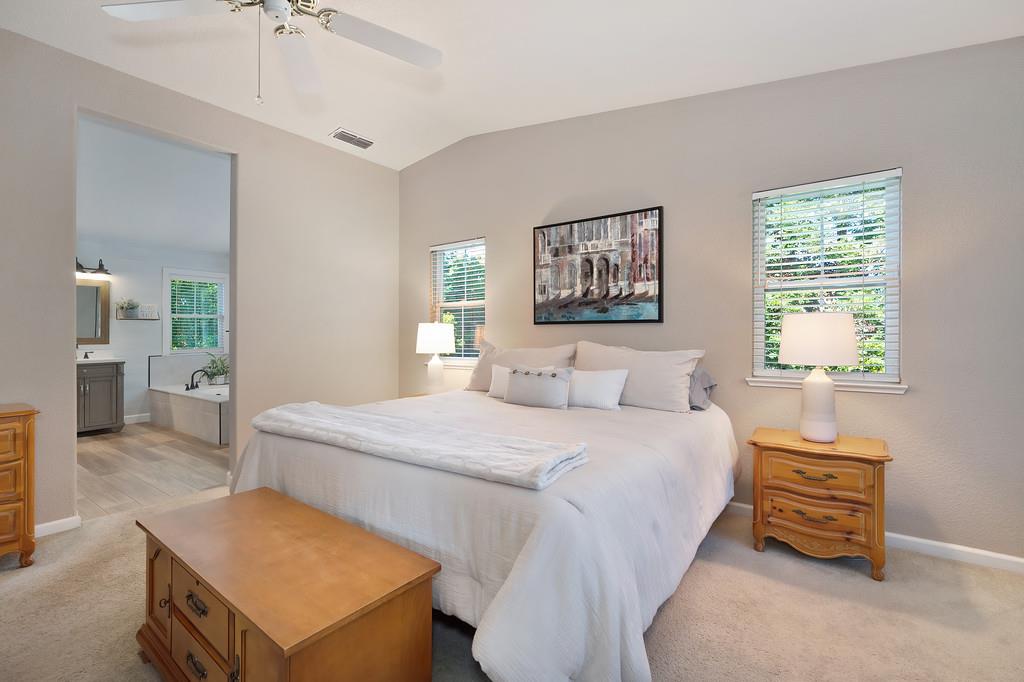 1038 Pintail Circle