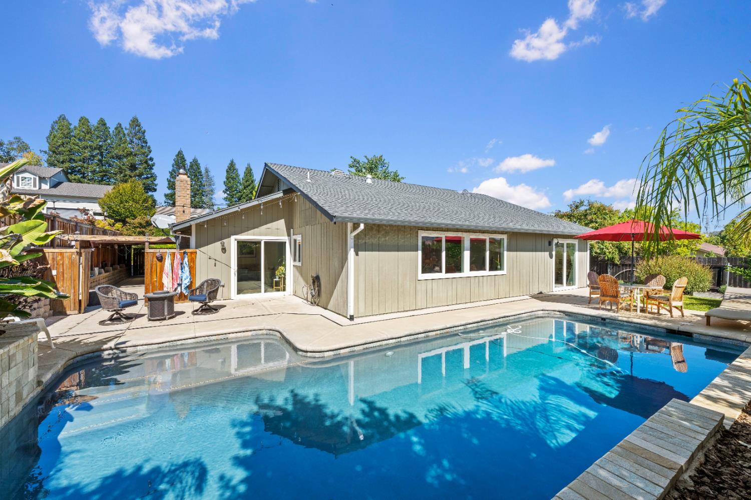 421 Willow Creek Drive
