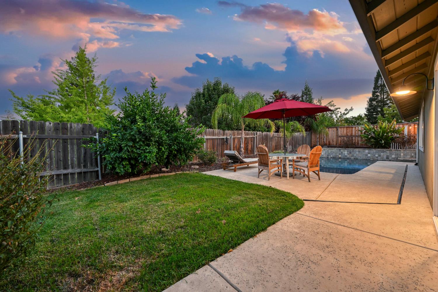 421 Willow Creek Drive