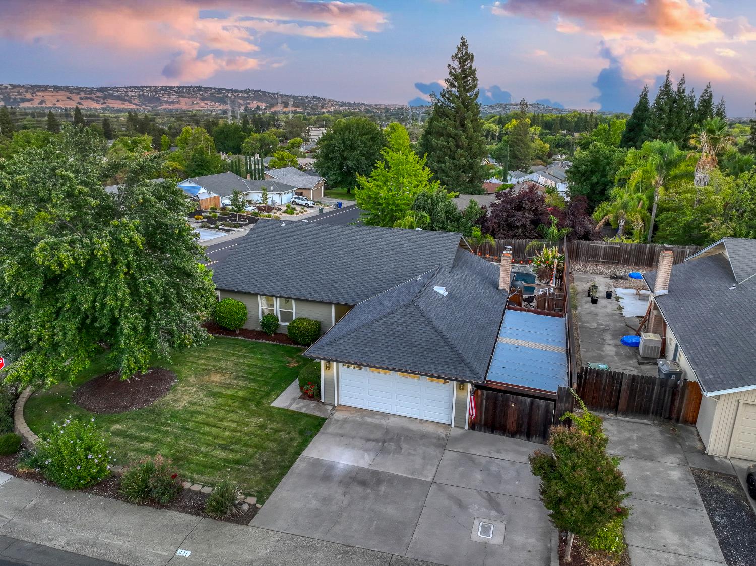 421 Willow Creek Drive