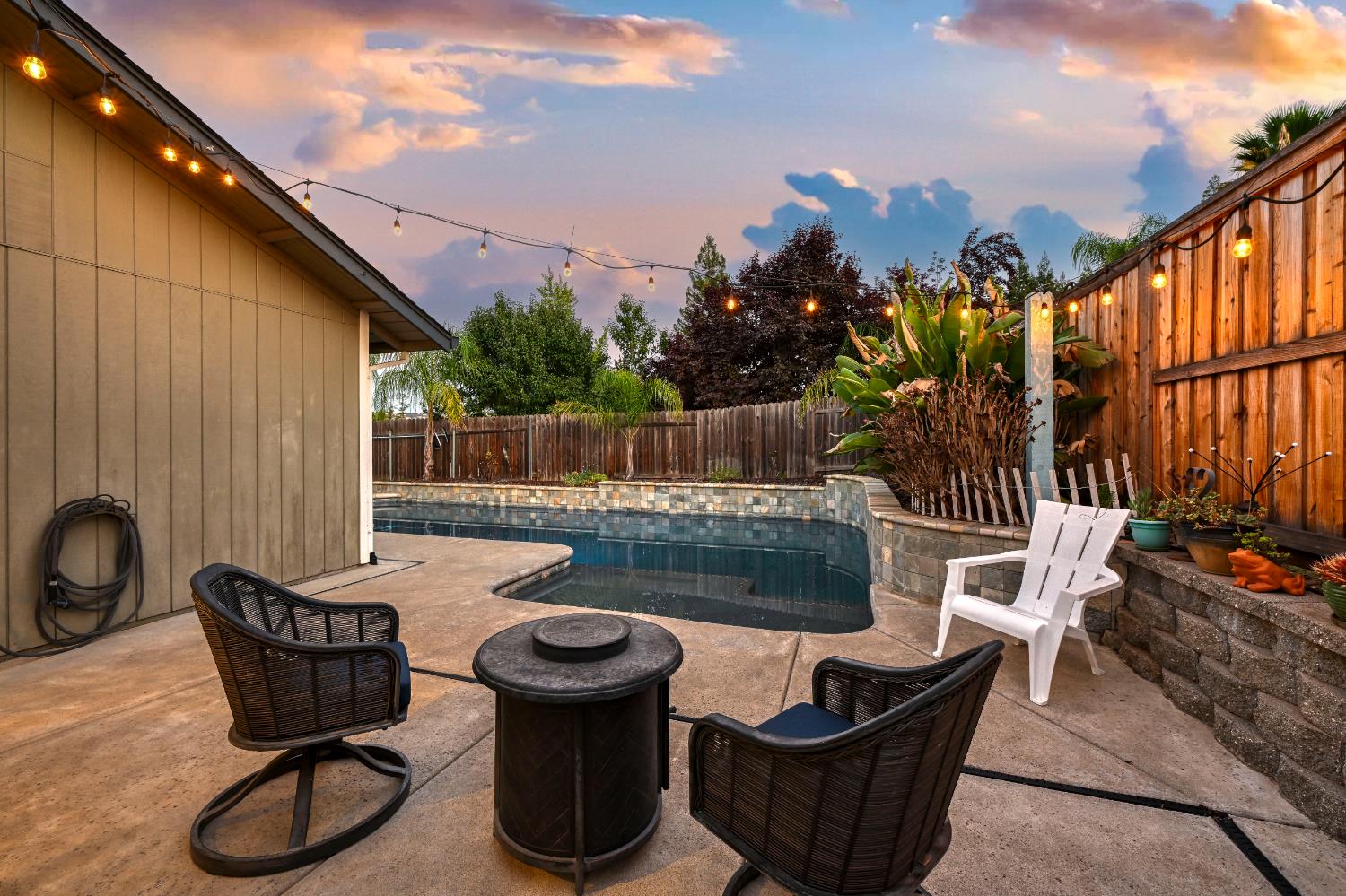 421 Willow Creek Drive