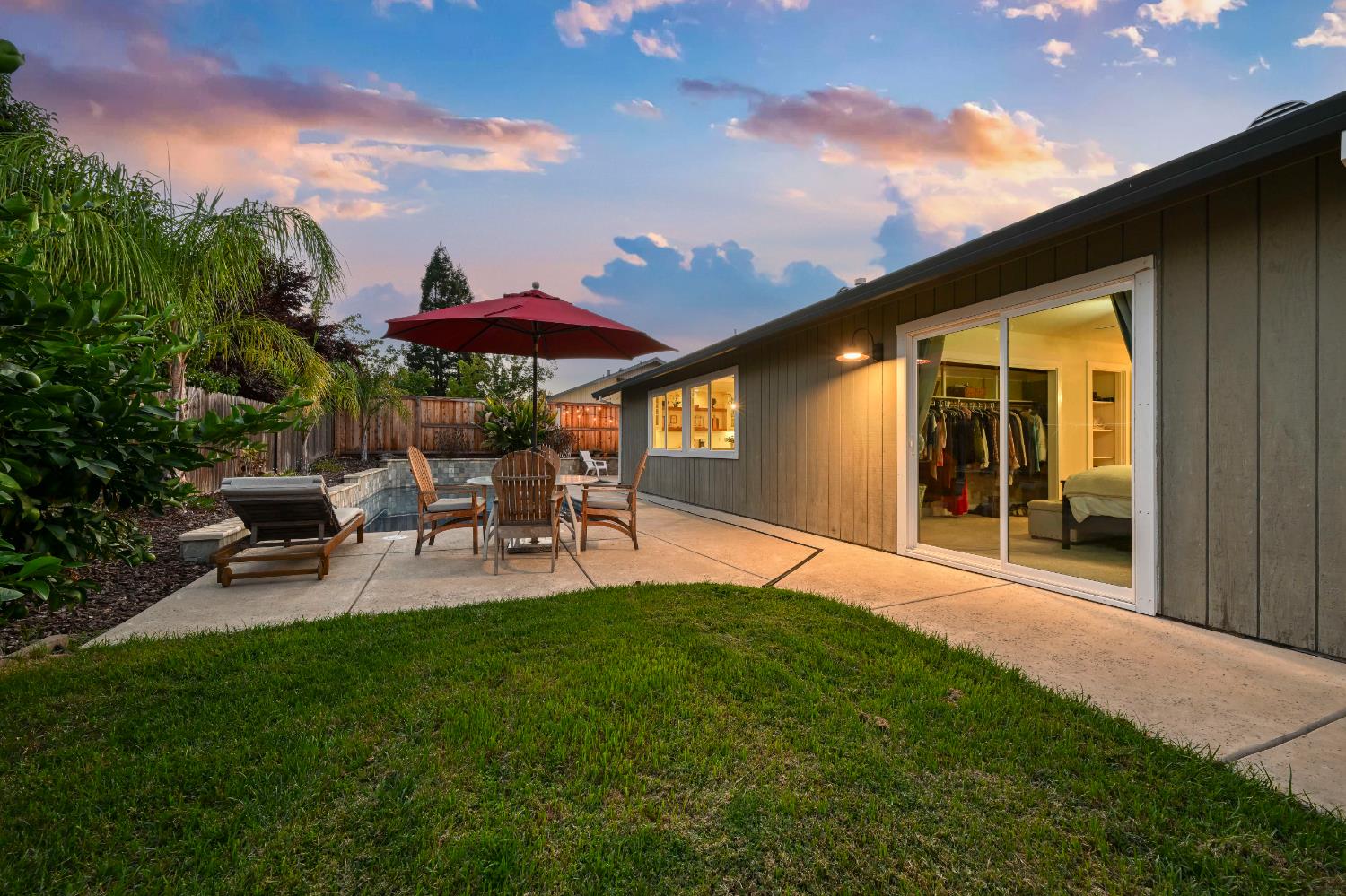421 Willow Creek Drive