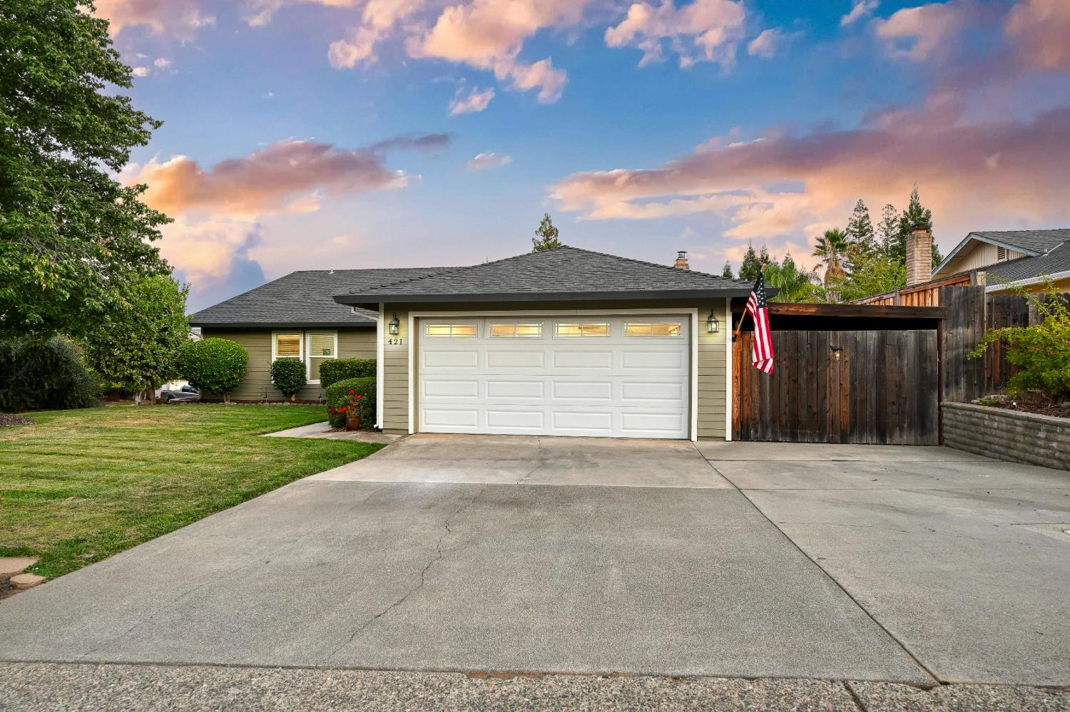 421 Willow Creek Drive