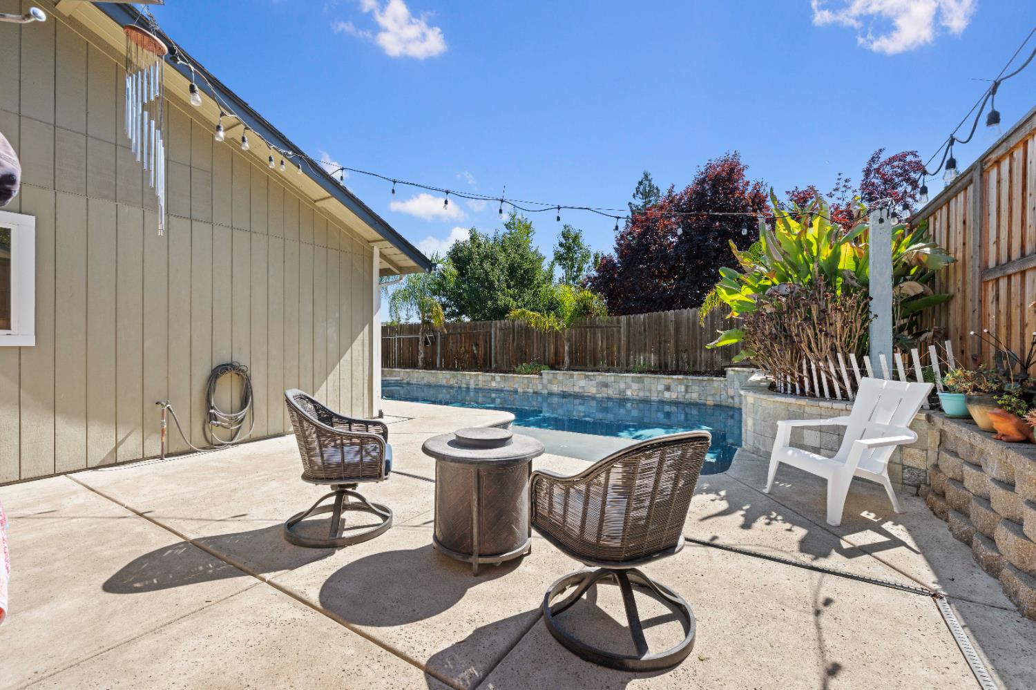 421 Willow Creek Drive