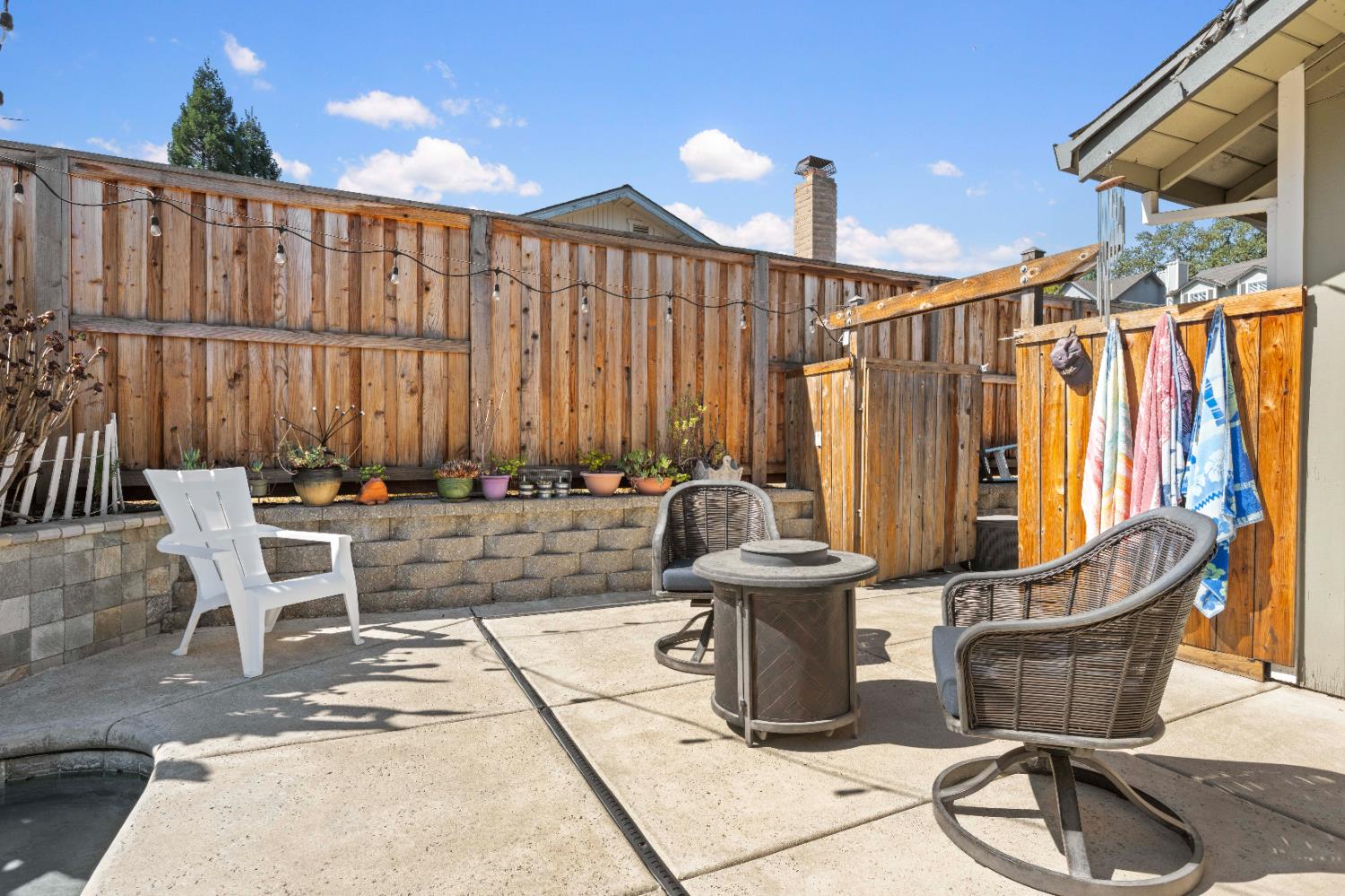 421 Willow Creek Drive