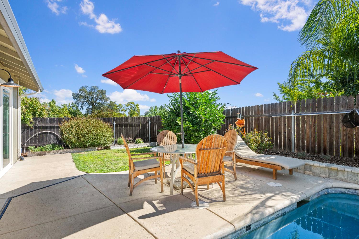 421 Willow Creek Drive