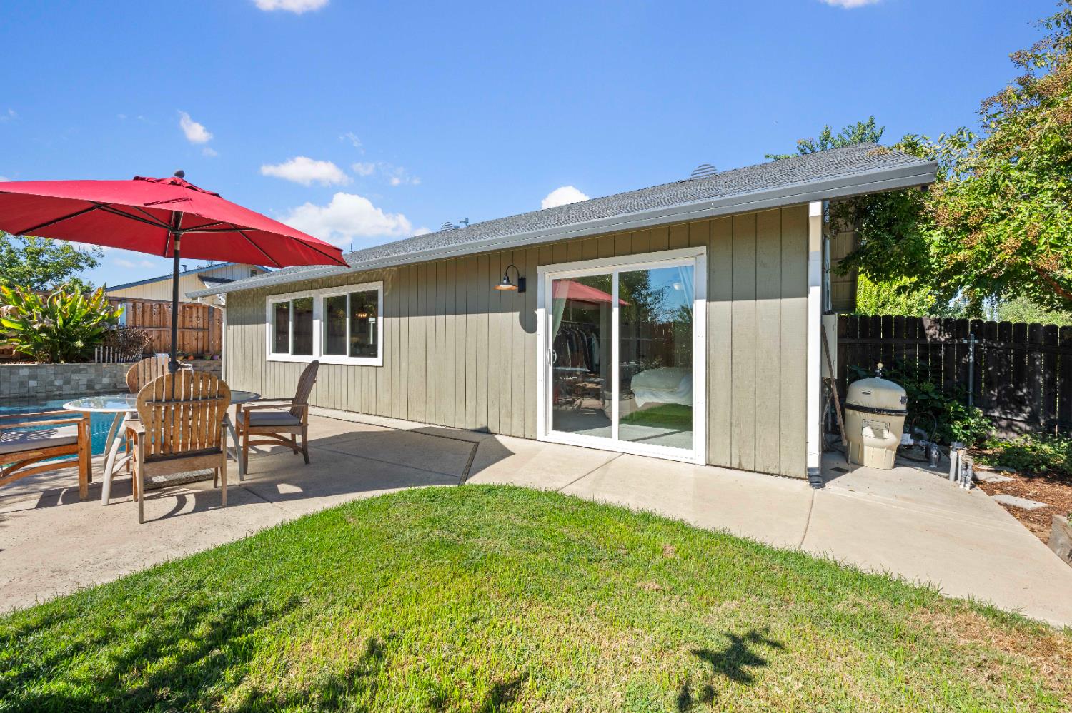 421 Willow Creek Drive