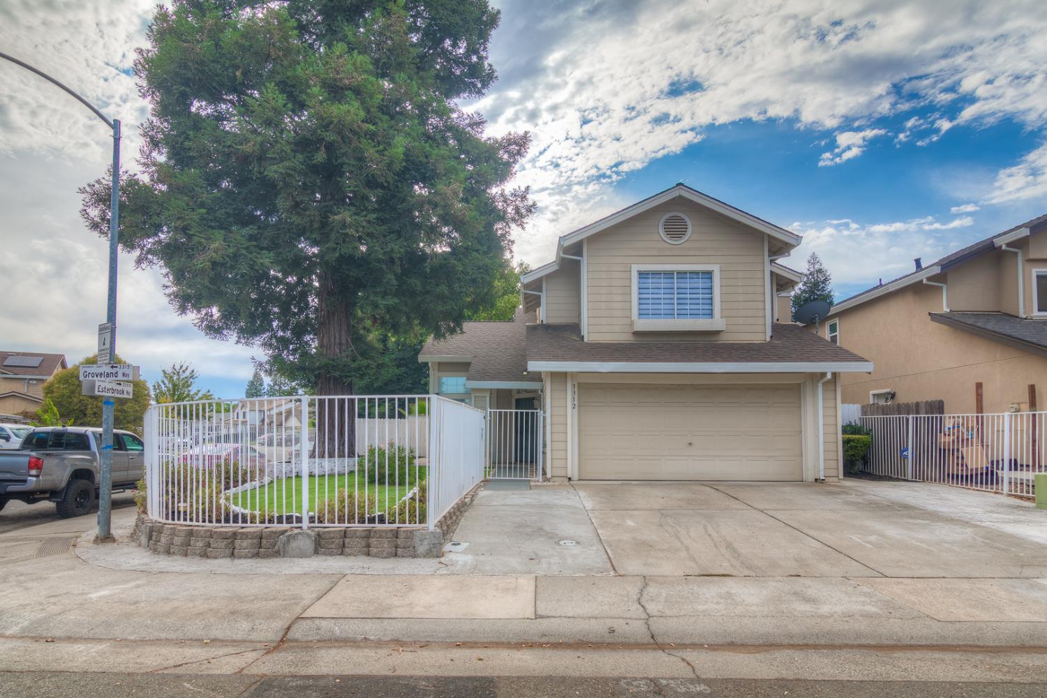 3312 Groveland Way