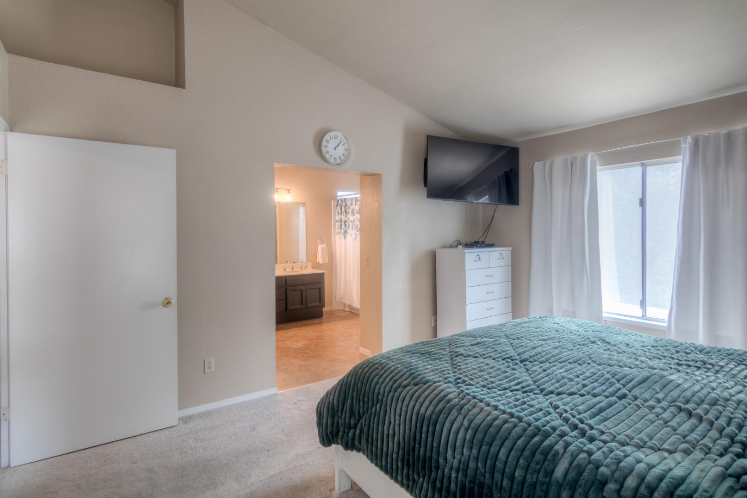 3312 Groveland Way