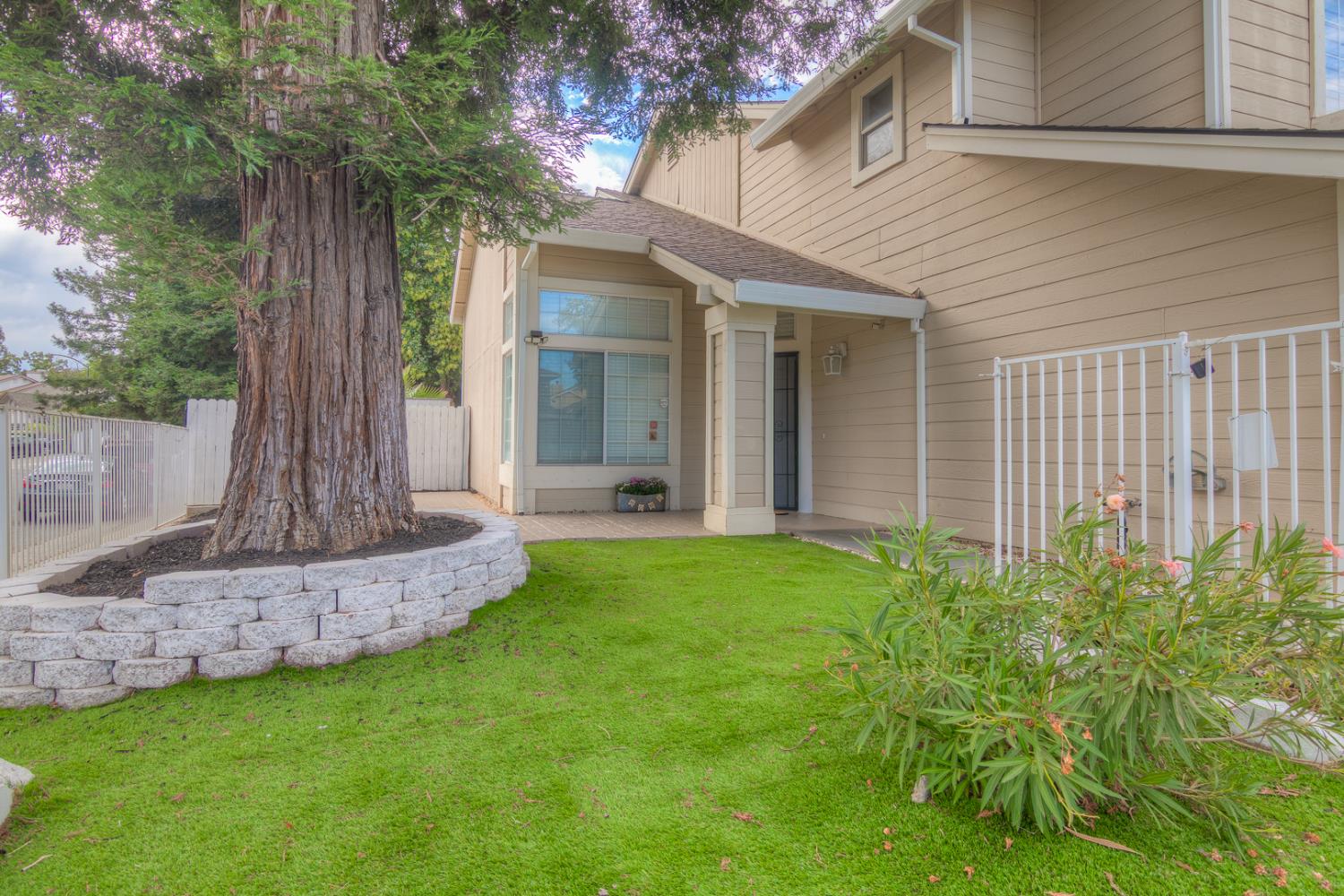 3312 Groveland Way