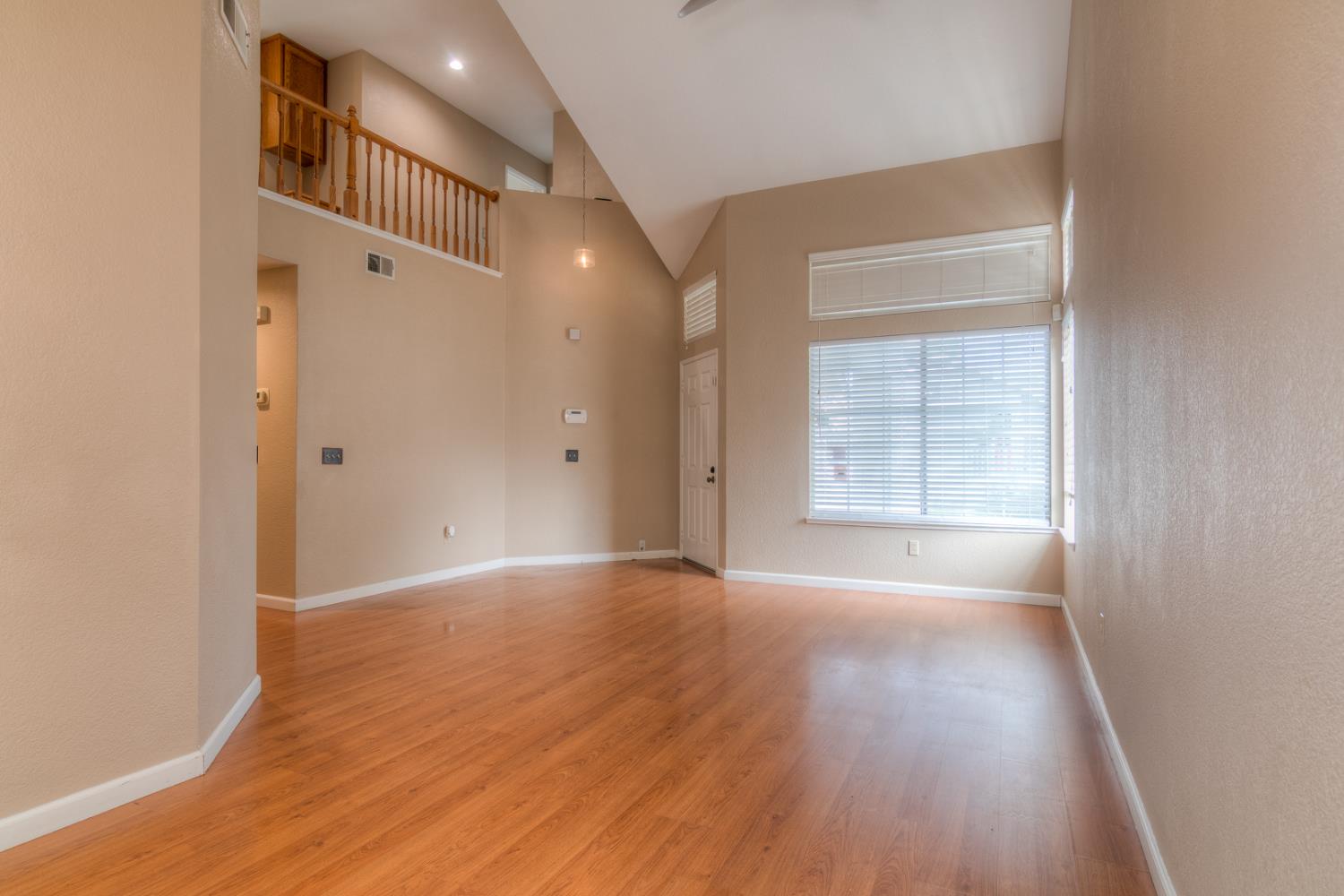 3312 Groveland Way