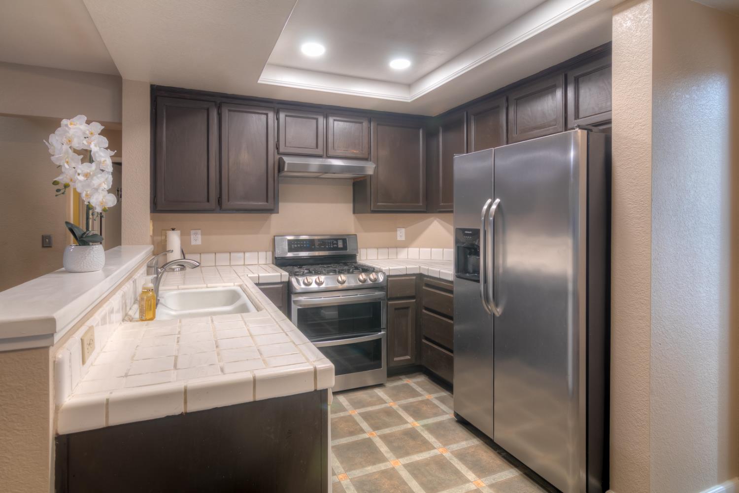 3312 Groveland Way