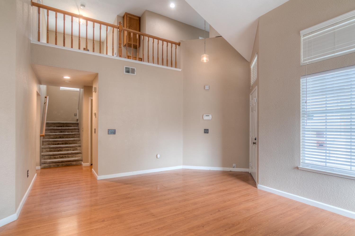 3312 Groveland Way