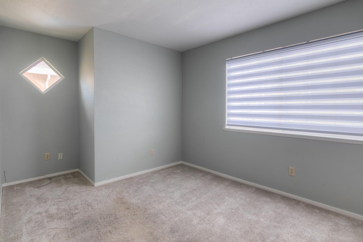 3312 Groveland Way