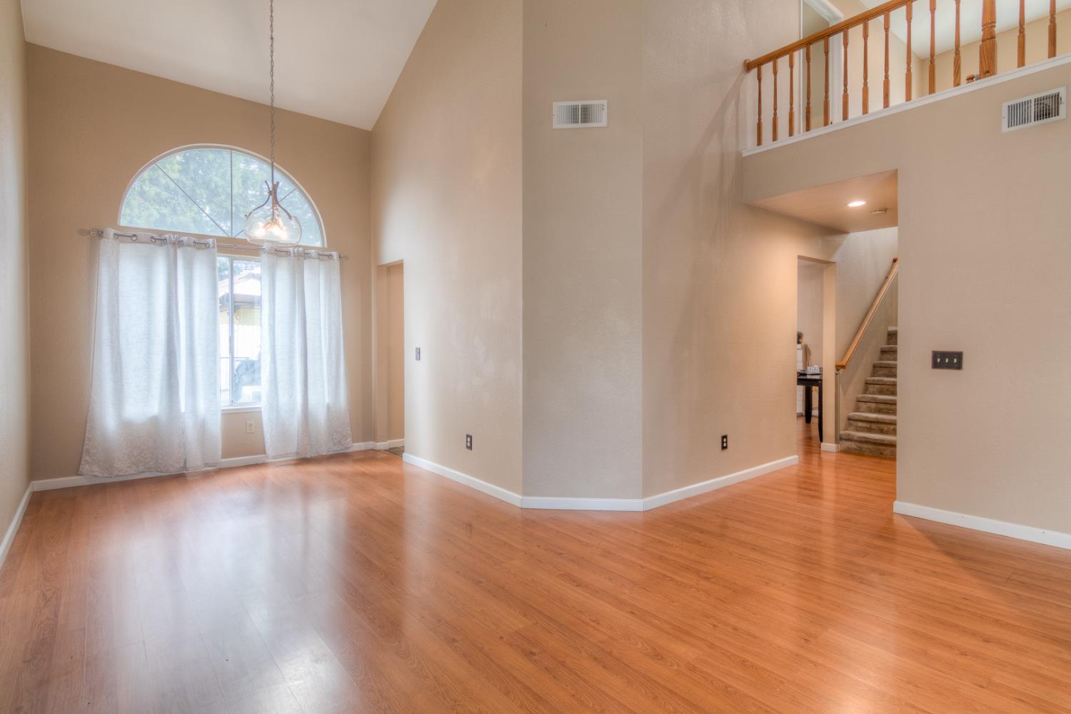 3312 Groveland Way