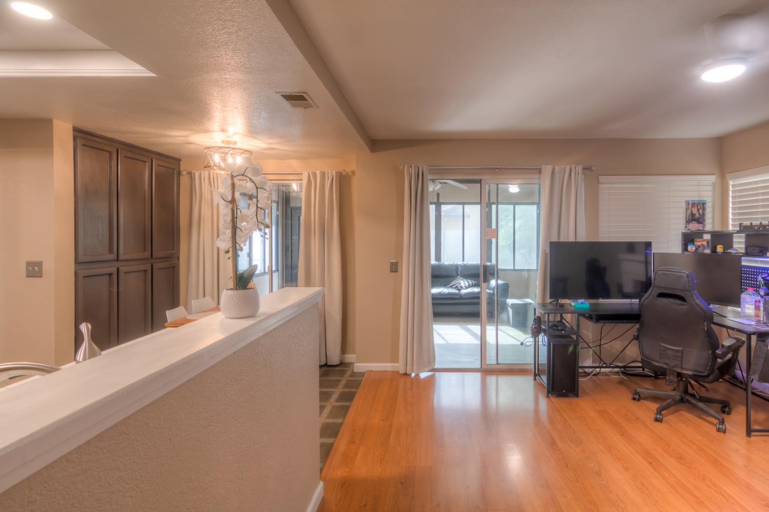 3312 Groveland Way