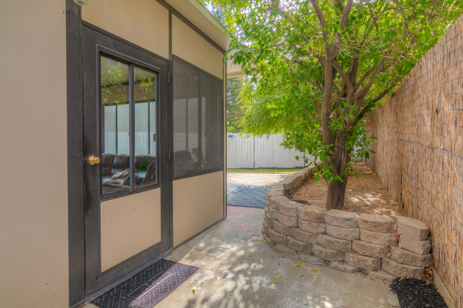 3312 Groveland Way