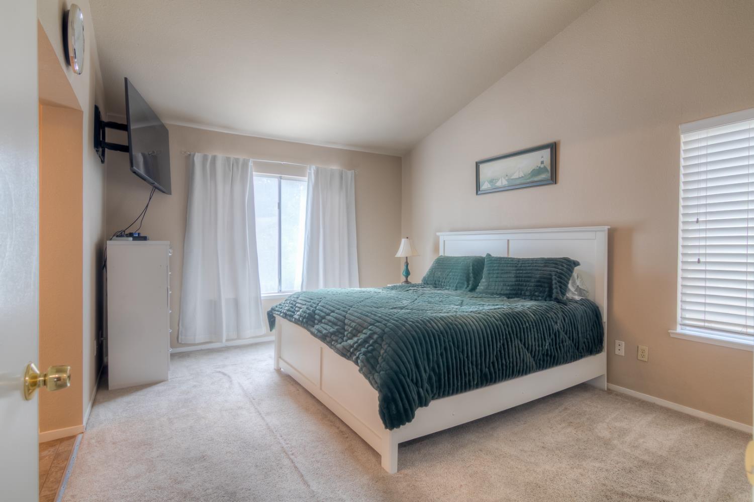 3312 Groveland Way