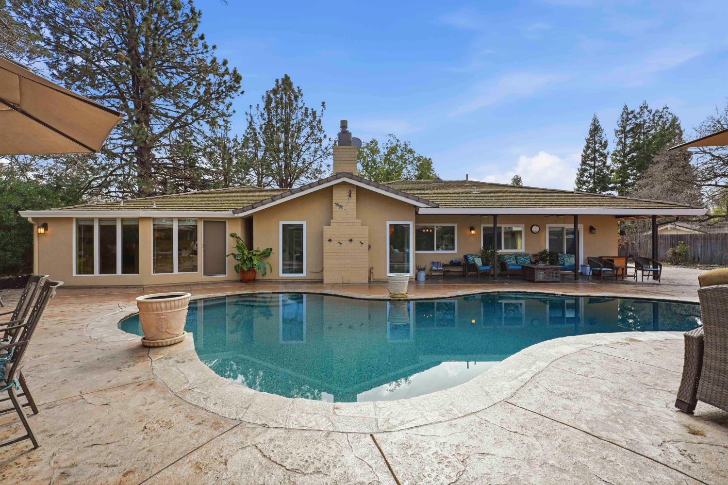 6245 Macduff Drive