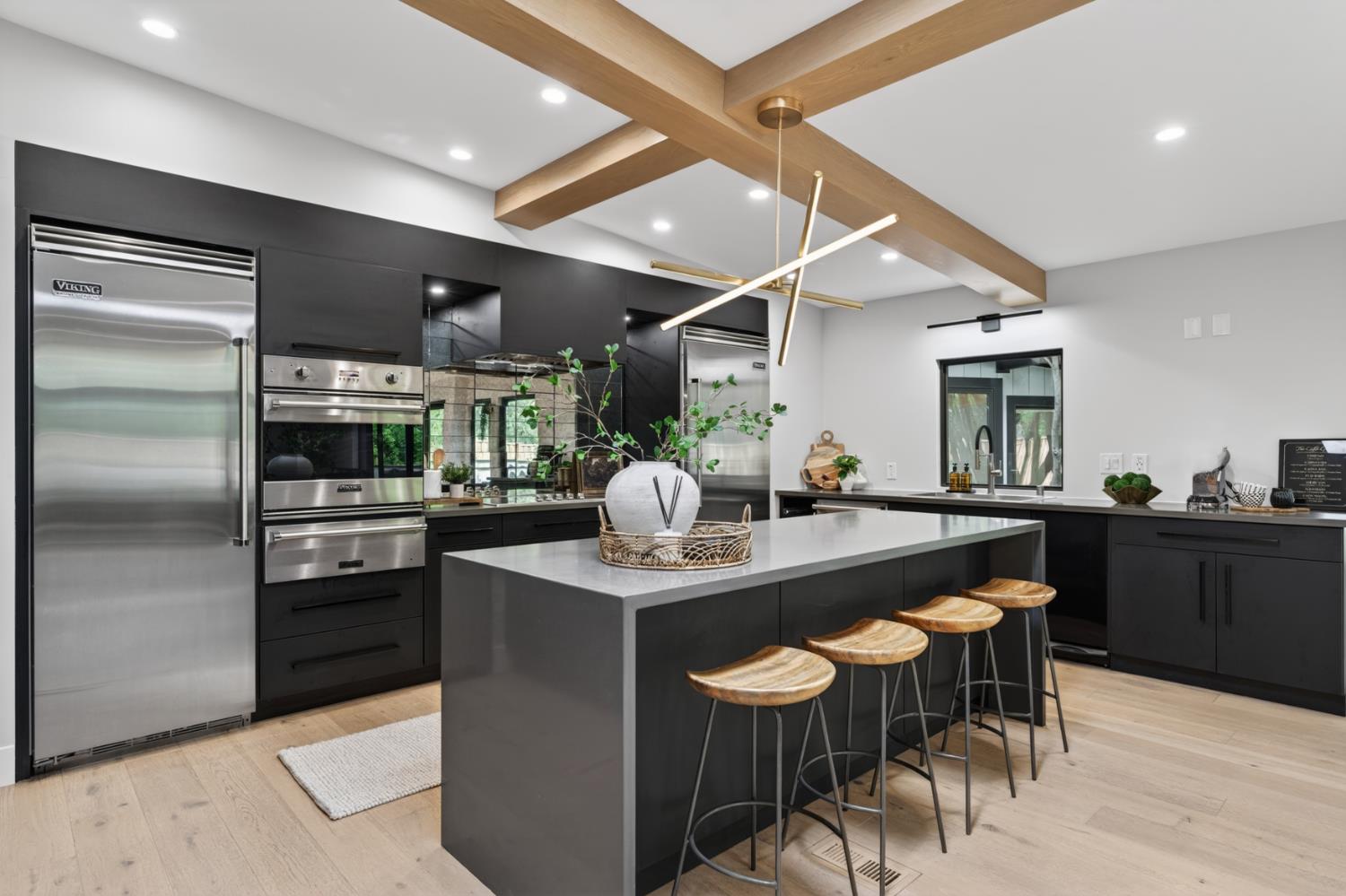 8290 Oak Knoll Drive