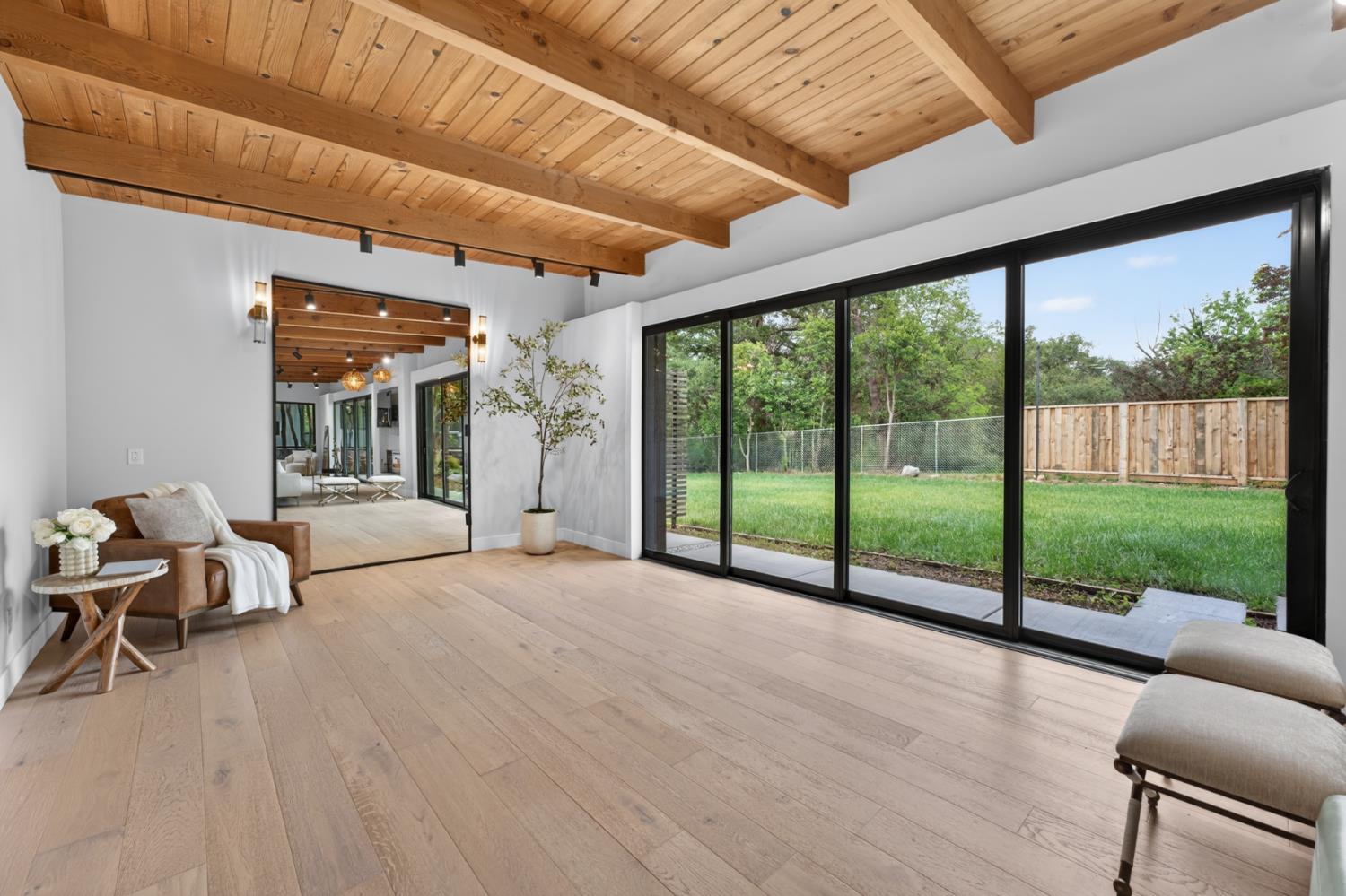 8290 Oak Knoll Drive