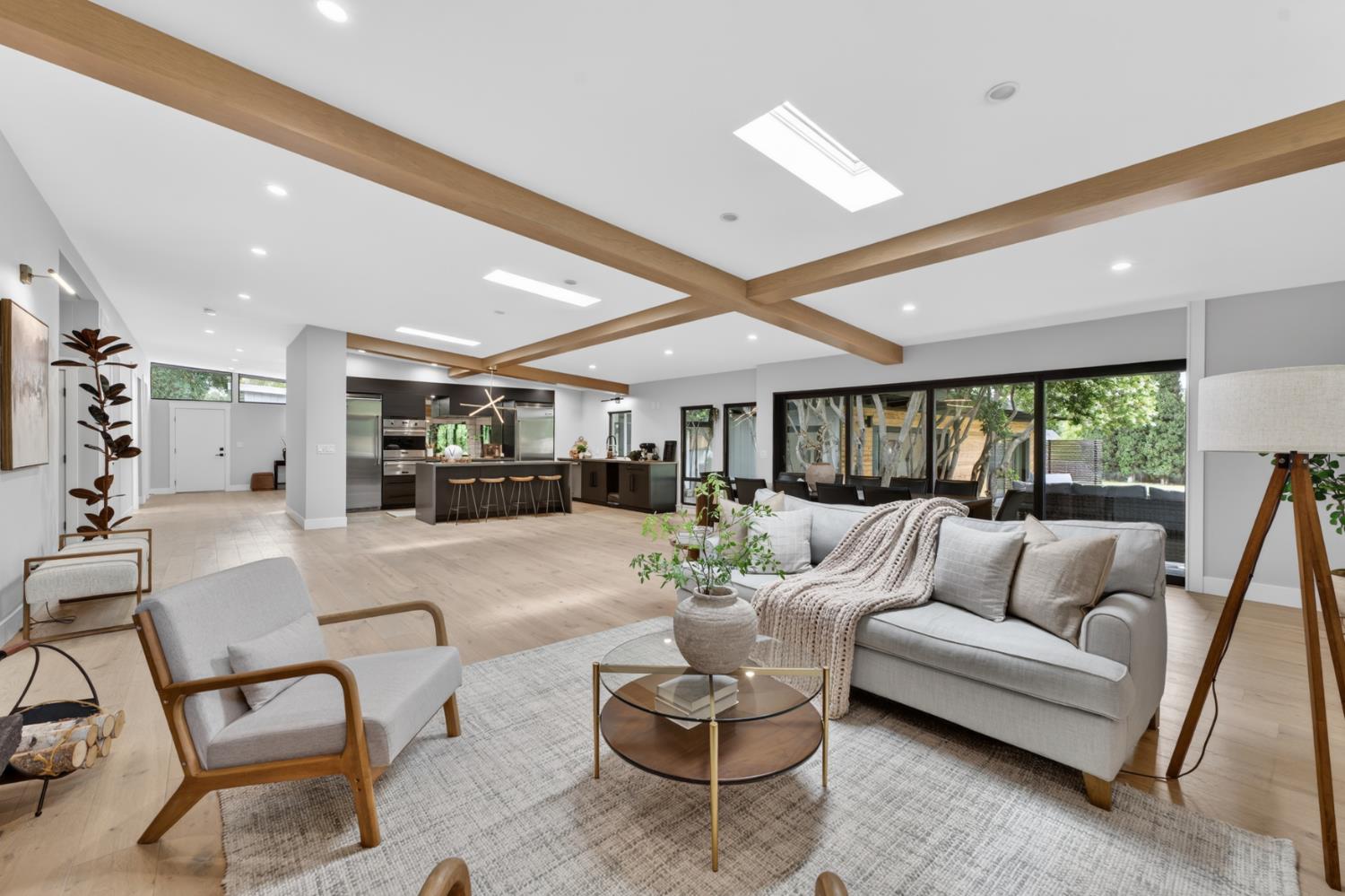 8290 Oak Knoll Drive