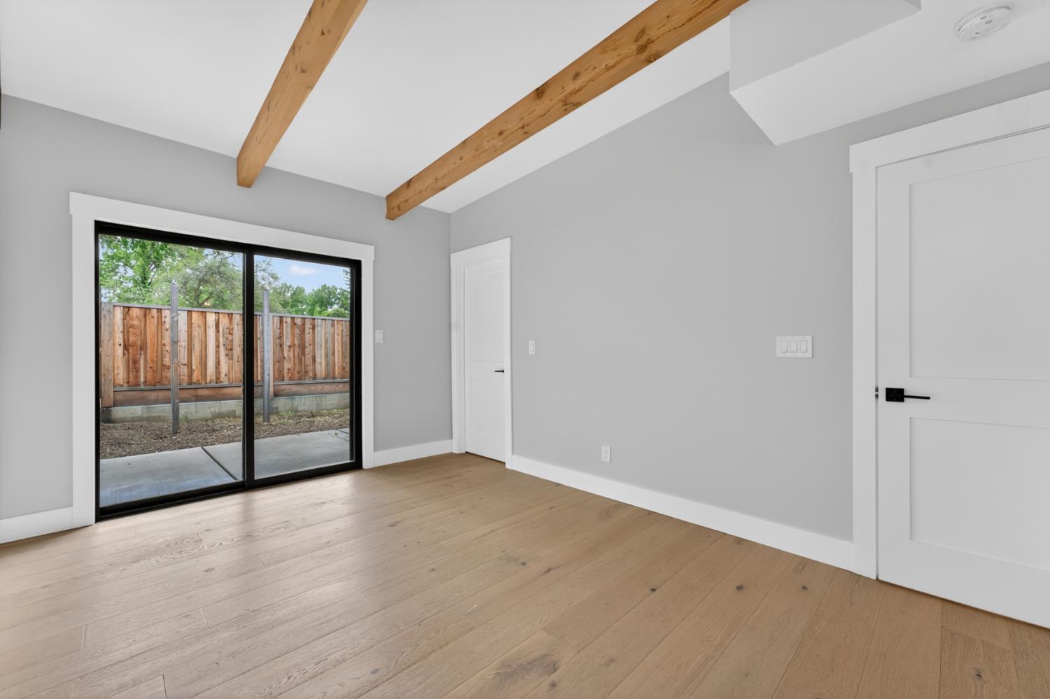 8290 Oak Knoll Drive