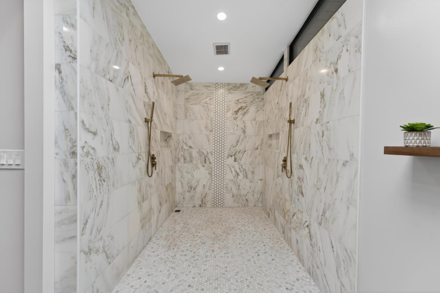 8290 Oak Knoll Drive