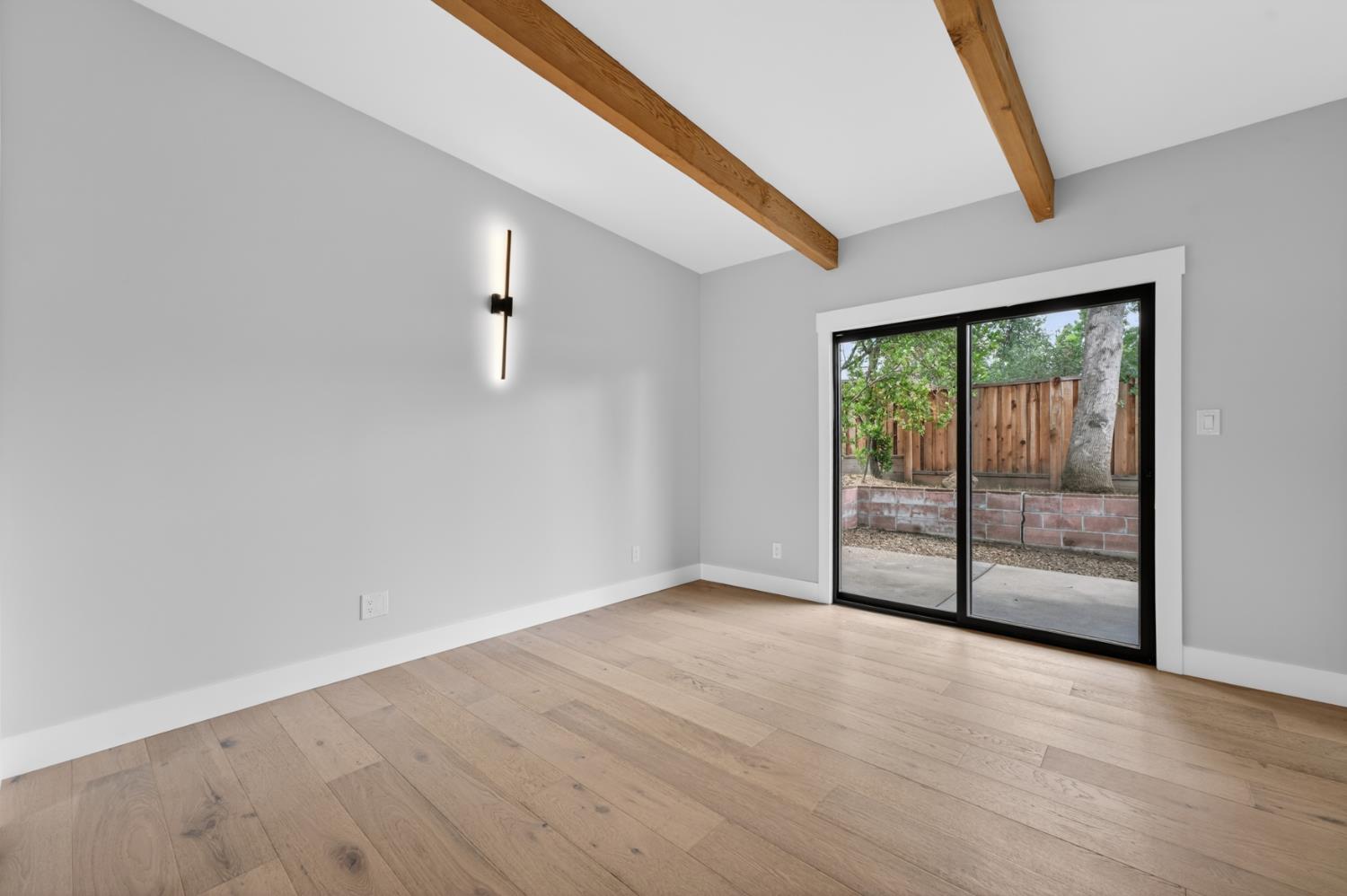 8290 Oak Knoll Drive